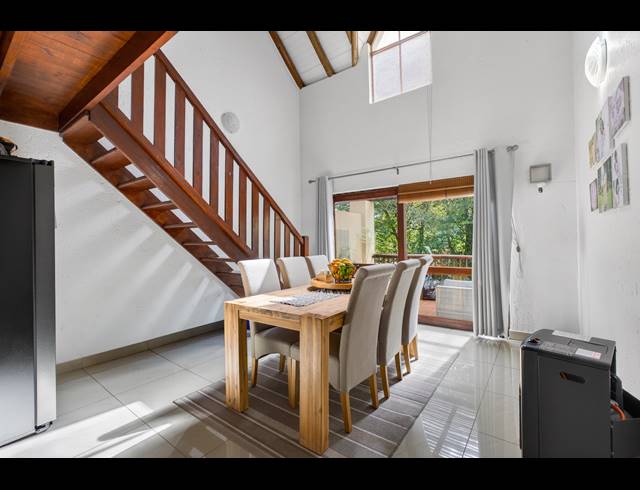 2 BEDROOM APARTMENT FOR SALE IN SUNNINGHILL